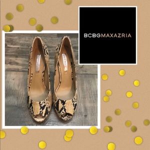 🔥🔥BCBG Max Azria Snakeskin Heels🔥🔥🐍🐍